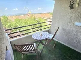 Coqueto Apartamento con Terraza y Piscina