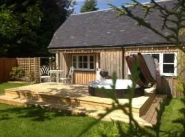 The Dairy Cottage, Loch Tay, Hot Tub and Garden