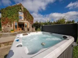 The Barn on Loch Tay - Hot Tub