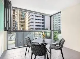 Affordable CBD 2Beds and Ducted AC Walk to everything