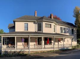 The Historic Herren House，位于韦恩斯维尔的酒店