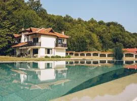 Wildwood Villa