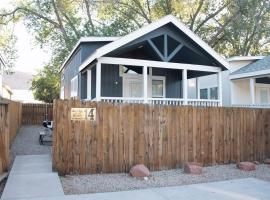 Portal Overlook Cabin #14，位于摩押的酒店