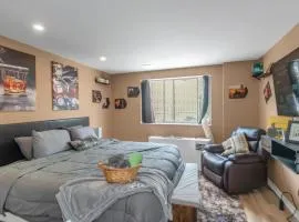 Lux 2BR Condo with King Beds DTWN