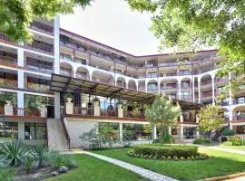 Estreya Residence Hotel and SPA