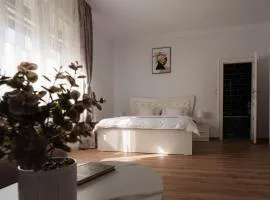 Floris11 Aparthotel Oradea