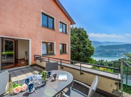 Vernate Lugano Lake Sweet View - Happy Rentals，位于Vernate的酒店