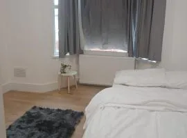 3 bed house in Harrow London