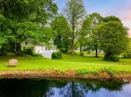 Pondfront Gem Minutes from Hudson’s Best Shops Cafes The Stillwater House