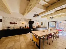 Olonzac Escape Pool & Charm, cleaning included