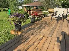 Flex RV, quiet acreage location, close to town