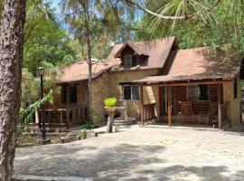 Cabaña La Josefina，位于Canoas的酒店