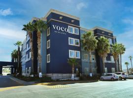 voco Saltillo Suites by IHG，位于萨尔蒂约的酒店