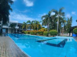 Meshendra Garden Hotel by Fairway Hotels，位于卡图纳耶克班达拉奈克国际机场 - CMB附近的酒店