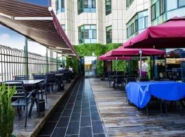 Metropolo Hotel Yining Development Zone Hanma Building，位于Kipekyüzi的酒店