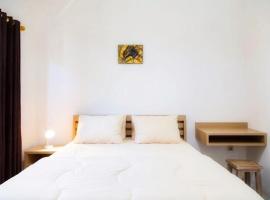 Uluwatu Hill House，位于Uluwatu的酒店