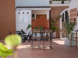 Baan Old Town Boutique Stay, Phuket Town，位于普吉镇的酒店