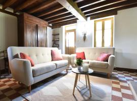 Holiday Home in Chantenay with Private Pool，位于Chantenay-Saint-Imbert的酒店