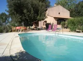 Villa in Provence with Pool and Vineyard Views