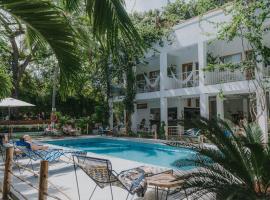 Casa del Pavo Real Boutique Hotel，位于帕洛米诺的住宿