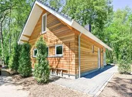 House in Reutum with Jacuzzi & Forest View