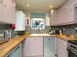 Cottage close To Coastal Path & Puffin Island Pass the Keys