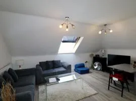 Egham Modern Two Bedroom Apartment