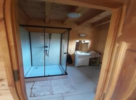 Holiday homes for 7 people in Świnoujście，位于Karsibór的酒店