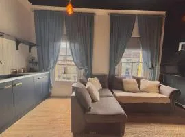 Brecon Town Centre Apartment - 2 Guests