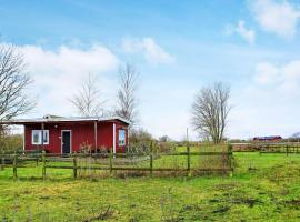 4 person holiday home in GOTLANDS TOFTA，位于Västergarn的酒店