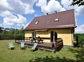Cottage in a quiet location by the lake Mausz, Parchowo in Kashubia