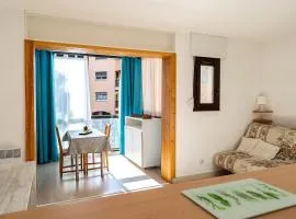 Studio chaleureux avec piscine, centre de Mougins