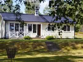 4 person holiday home in GISLAVED-By Traum，位于伊斯拉韦德的酒店