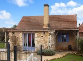 Holiday Home in Meyrals near Caves