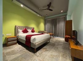 Cullinan Hotel & Restaurant，位于Bilāspur的酒店