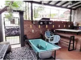Knocknock 70s Home, Courtyard Garden Jonker Parking