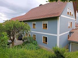 Apartment in Tannesberg mit Balkon，位于Tännesberg的酒店