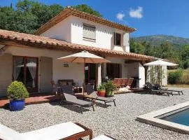 Villa in Bargemon with Pool and Mountain Views