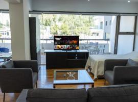 Cosy & Bright European Uni Apt，位于Strovolos的酒店