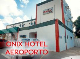 奥尼克斯机场酒店，位于劳鲁-迪弗雷塔斯的酒店