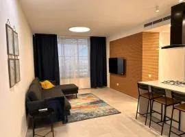 Family Friendly 3BR with Free Parking - in Rishon Letzion
