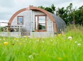 The Crossings Inn, Eco-friendly cabin in the Cumbrian countryside with heating and hot water
