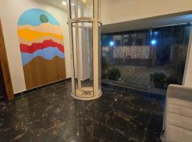 Clover Villa Hotels，位于布巴内什瓦尔的酒店