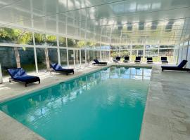 Skyblue Apart Hotel Punta Colorada，位于皮里亚波利斯的酒店