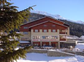 Albergo Ristorante Ginepro，位于博尔米奥的酒店