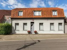 Mansion in Kruiskerke near Forest and Lake