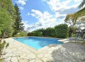 Villa in Fayence with Provençal Charm