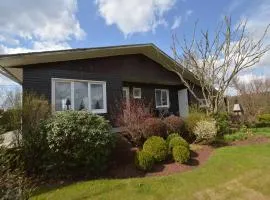 Cozy Chalet with Pond, Malmedy
