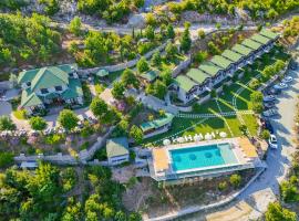 Bujtina Adora，位于Ara të Lumit的酒店