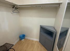 Mango private room in shared house，位于迈阿密的酒店